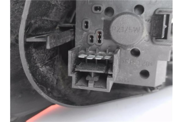 Recambio de piloto trasero derecho para fiat croma (194) 1.9 d multijet referencia OEM IAM 27490202 51727249 