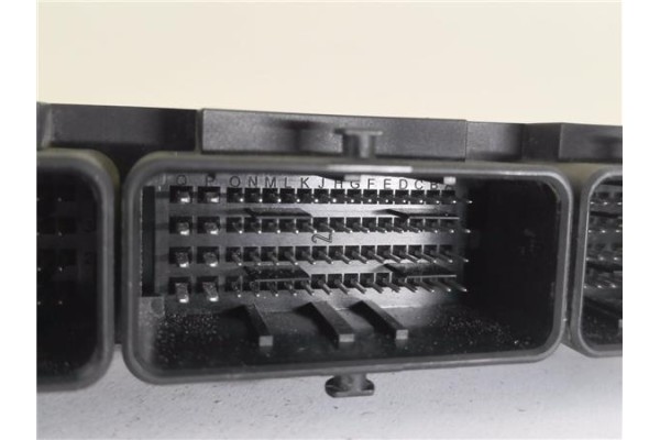 Recambio de centralita para renault master iii combi 2.3 l2h2 3,5t referencia OEM IAM 237102265R 2,81E+08 