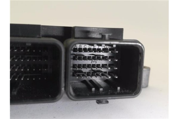 Recambio de centralita para renault master iii combi 2.3 l2h2 3,5t referencia OEM IAM 237102265R 2,81E+08 