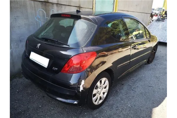 peugeot 207 del año 2006