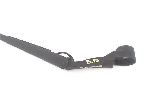 Recambio de brazo limpiaparabrisas delantero derecho para hyundai getz (tb) 1.1 básico referencia OEM IAM 983201C000  