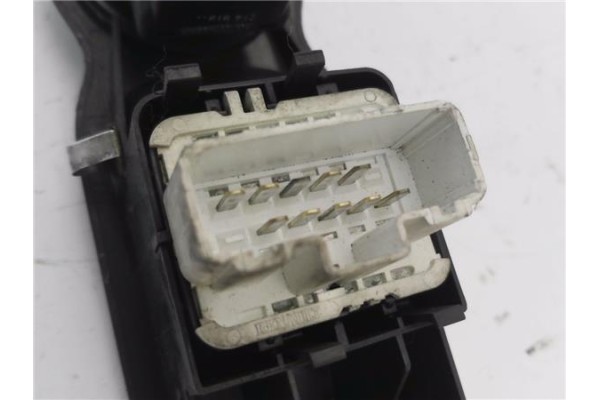 Recambio de mando elevalunas delantero izquierdo para renault modus i 1.4 (jp01, jp0j) referencia OEM IAM 8200277630A  