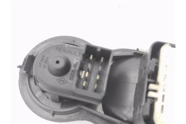 Recambio de mando elevalunas delantero izquierdo para renault modus i 1.4 (jp01, jp0j) referencia OEM IAM 8200277630A  