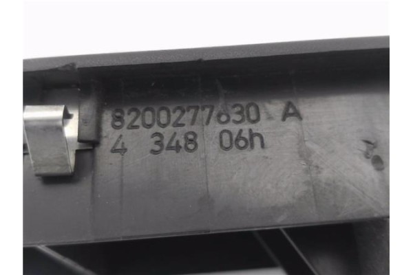 Recambio de mando elevalunas delantero izquierdo para renault modus i 1.4 (jp01, jp0j) referencia OEM IAM 8200277630A  