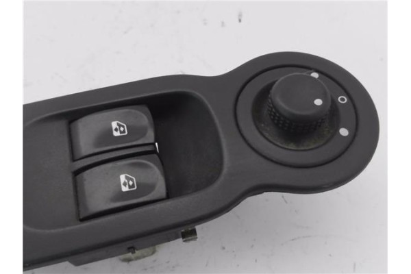 Recambio de mando elevalunas delantero izquierdo para renault modus i 1.4 (jp01, jp0j) referencia OEM IAM 8200277630A  