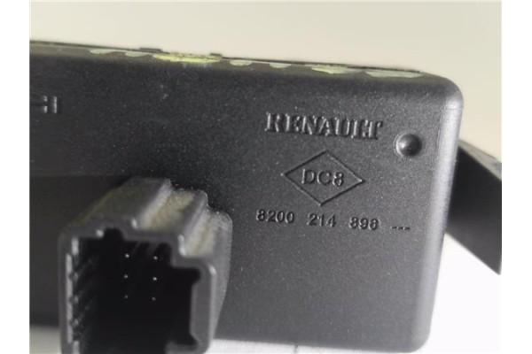 Recambio de interruptor luces emergencia para renault modus i 1.4 (jp01, jp0j) referencia OEM IAM 8200214896  