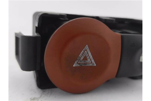 Recambio de interruptor luces emergencia para renault modus i 1.4 (jp01, jp0j) referencia OEM IAM 8200214896  