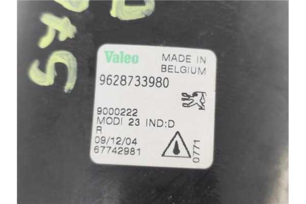 Recambio de faro antiniebla derecho para peugeot 206 cc cabrio-coupé 1.6 cc referencia OEM IAM 9628733980 9000222 