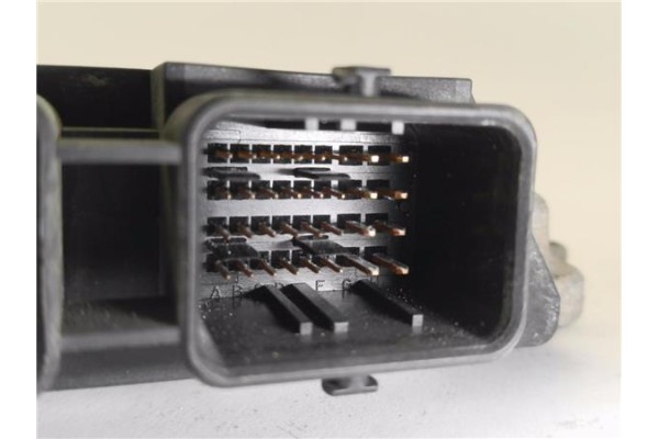 Recambio de centralita para renault master ii fase 2 furgón 1.9 l1h1 caja cerrada 3.3 to referencia OEM IAM 8200311539 281011148