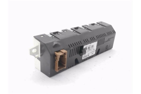 Recambio de pantalla para peugeot 308 1.6 confort referencia OEM IAM 9666483680  