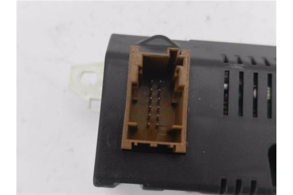 Recambio de pantalla para peugeot 308 1.6 confort referencia OEM IAM 9666483680  