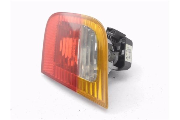 Recambio de piloto porton trasero derecho para bmw serie 3 berlina (e46) 2.5 325i referencia OEM IAM 6907938  