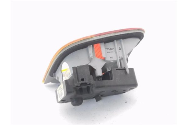 Recambio de piloto porton trasero derecho para bmw serie 3 berlina (e46) 2.5 325i referencia OEM IAM 6907938  