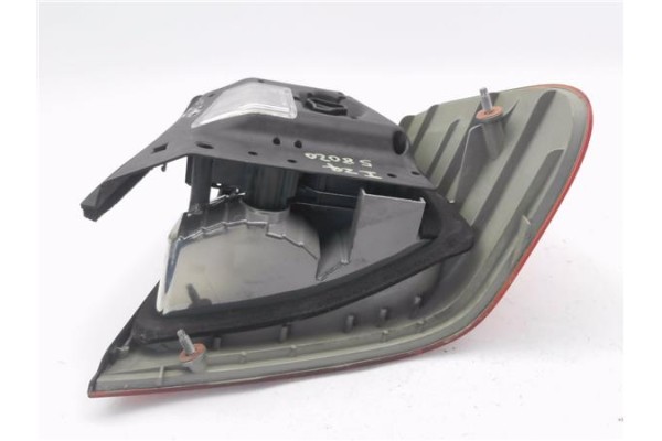 Recambio de piloto trasero izquierdo para bmw serie 3 berlina (e46) 2.5 325i referencia OEM IAM 6907933  