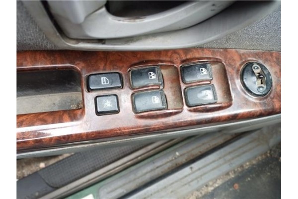 Recambio de mando elevalunas delantero izquierdo para kia sorento (bl) 2.5 crdi referencia OEM IAM   