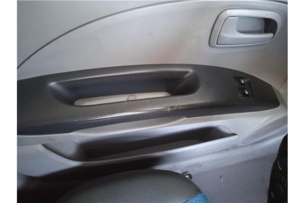 Recambio de mando elevalunas delantero izquierdo para kia picanto (sa) 1.1 active referencia OEM IAM   