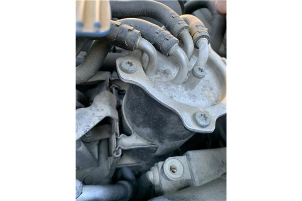 Recambio de soporte filtro gasoil para volkswagen golf v (1k1) 2.0 tdi 16v referencia OEM IAM 1K0127811D  