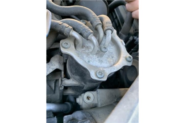 Recambio de soporte filtro gasoil para volkswagen golf v (1k1) 2.0 tdi 16v referencia OEM IAM 1K0127811D  