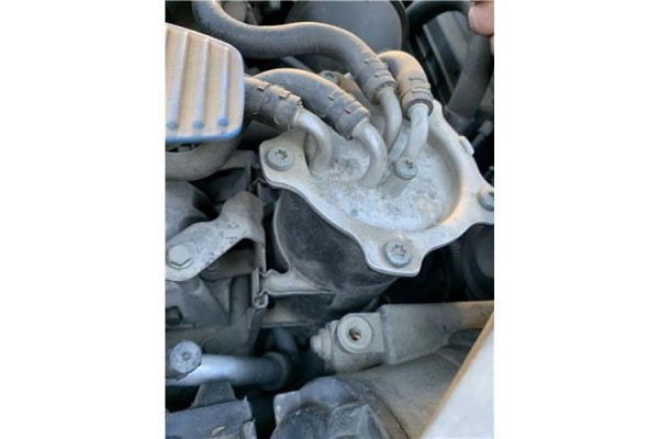 Recambio de soporte filtro gasoil para volkswagen golf v (1k1) 2.0 tdi 16v referencia OEM IAM 1K0127811D  