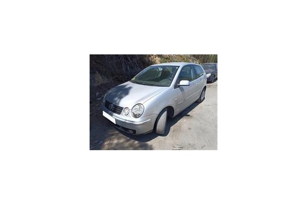 Recambio de aleta delantero izquierda para volkswagen polo iv (9n1) 1.4 16v referencia OEM IAM 6Q0821105D  