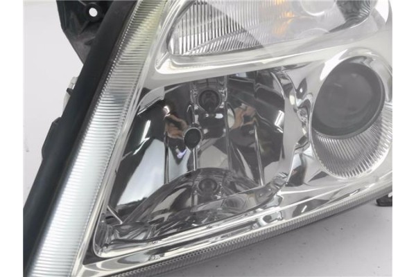 Recambio de faro delantero izquierdo para opel vectra c berlina 2.2 club referencia OEM IAM 15588701  