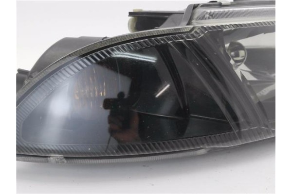 Recambio de faro delantero dcho para mitsubishi carisma berlina 5 (da0) 1.9 1900 di-d comfort referencia OEM IAM 15157800  