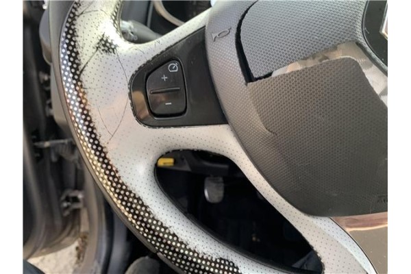 Recambio de volante para renault clio iv 1.5 business referencia OEM IAM 484006465R  