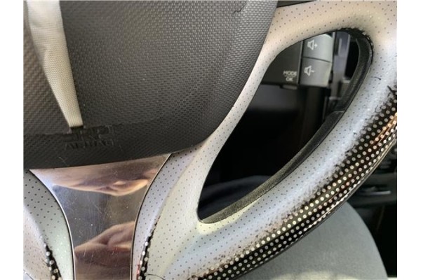 Recambio de volante para renault clio iv 1.5 business referencia OEM IAM 484006465R  