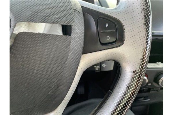 Recambio de volante para renault clio iv 1.5 business referencia OEM IAM 484006465R  