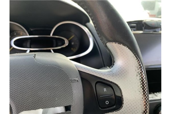 Recambio de volante para renault clio iv 1.5 business referencia OEM IAM 484006465R  