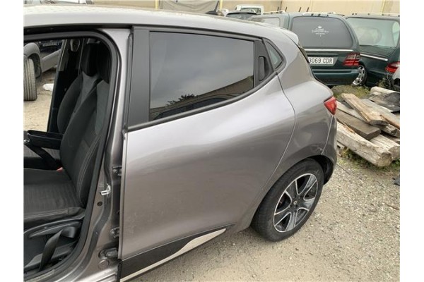 Recambio de puerta trasero izquierda para renault clio iv 1.5 business referencia OEM IAM 821016892R  