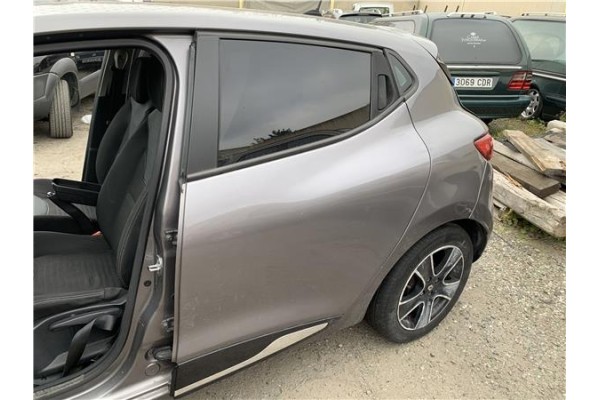 Recambio de puerta trasero izquierda para renault clio iv 1.5 business referencia OEM IAM 821016892R  