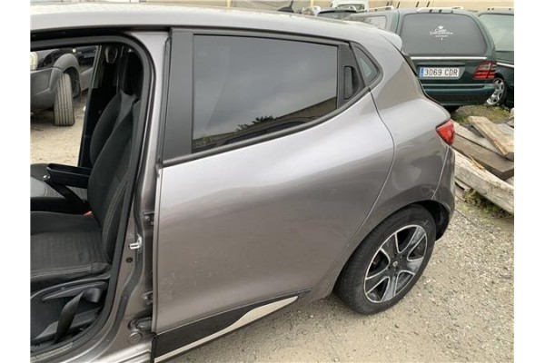 Recambio de puerta trasero izquierda para renault clio iv 1.5 business referencia OEM IAM 821016892R  