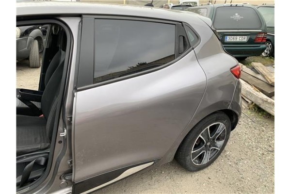 Recambio de puerta trasero izquierda para renault clio iv 1.5 business referencia OEM IAM 821016892R  