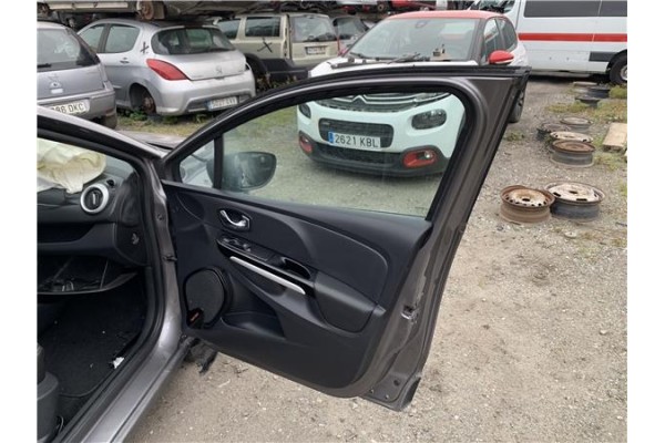 Recambio de puerta delantero derecha para renault clio iv 1.5 business referencia OEM IAM 801008302R  