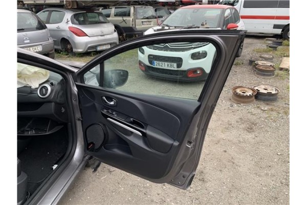 Recambio de puerta delantero derecha para renault clio iv 1.5 business referencia OEM IAM 801008302R  