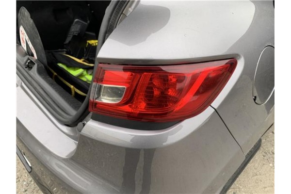 Recambio de piloto trasero derecho para renault clio iv 1.5 business referencia OEM IAM 265502631R  