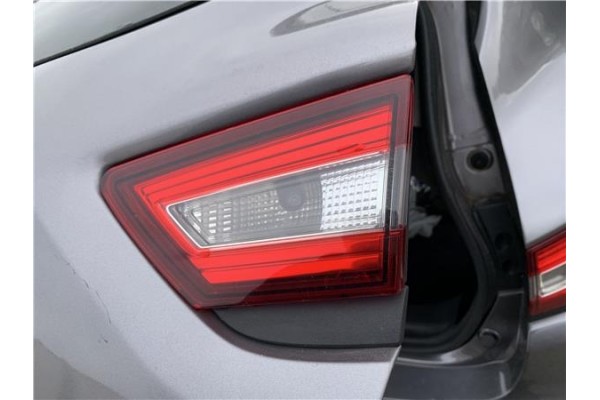 Recambio de piloto porton trasero derecho para renault clio iv 1.5 business referencia OEM IAM 265502631R  