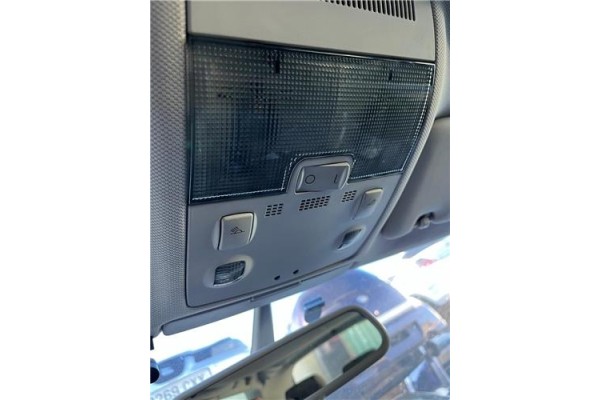 Recambio de luz delantero central techo para audi a3 (8p1) 2.0 fsi ambiente referencia OEM IAM 8E0947135D9NQ  
