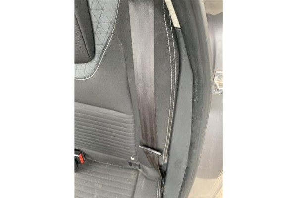 Recambio de cinturon seguridad trasero izquierdo para renault clio iv 1.5 business referencia OEM IAM 888404130R  