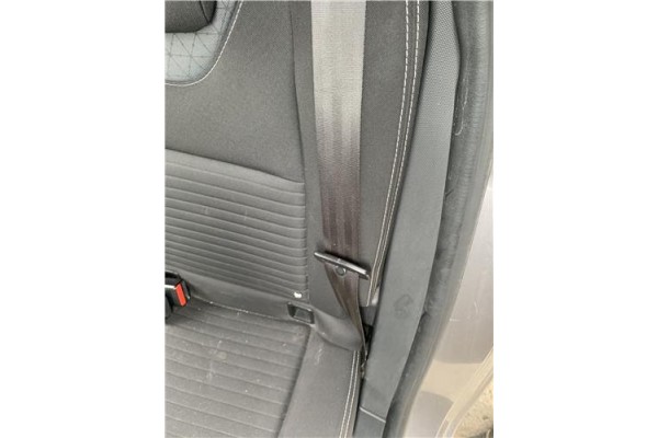 Recambio de cinturon seguridad trasero izquierdo para renault clio iv 1.5 business referencia OEM IAM 888404130R  