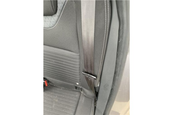 Recambio de cinturon seguridad trasero izquierdo para renault clio iv 1.5 business referencia OEM IAM 888404130R  