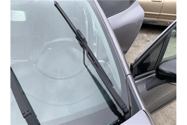 Recambio de brazo limpiaparabrisas delantero izquierdo para renault clio iv 1.5 business referencia OEM IAM 288816122R  