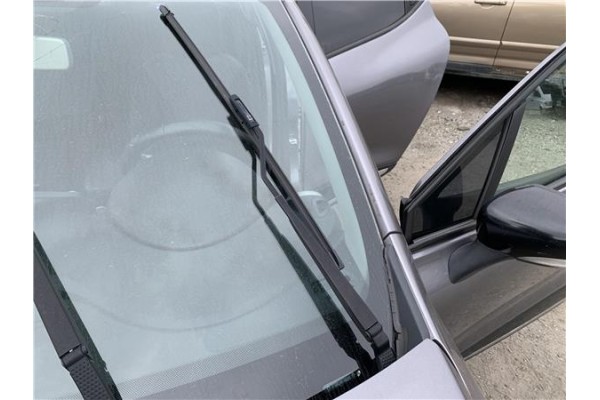 Recambio de brazo limpiaparabrisas delantero izquierdo para renault clio iv 1.5 business referencia OEM IAM 288816122R  