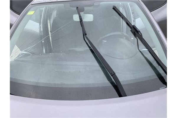 Recambio de brazo limpiaparabrisas delantero derecho para renault clio iv 1.5 business referencia OEM IAM 288810421R 288869893R 