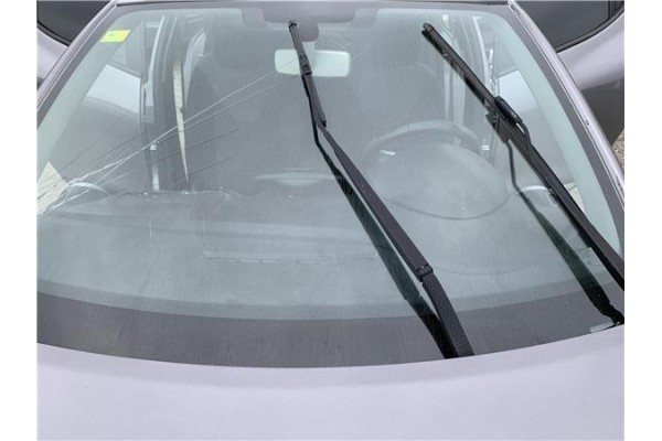 Recambio de brazo limpiaparabrisas delantero derecho para renault clio iv 1.5 business referencia OEM IAM 288810421R 288869893R 