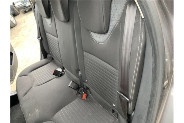 Recambio de asientos traseros para renault clio iv 1.5 business referencia OEM IAM   