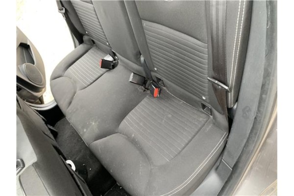 Recambio de asientos traseros para renault clio iv 1.5 business referencia OEM IAM   