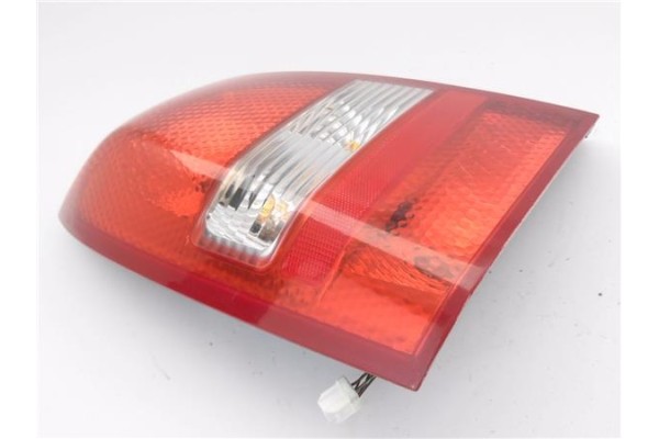 Recambio de piloto trasero izquierdo para nissan primera berlina (p12) 2.0 acenta referencia OEM IAM 89024270  