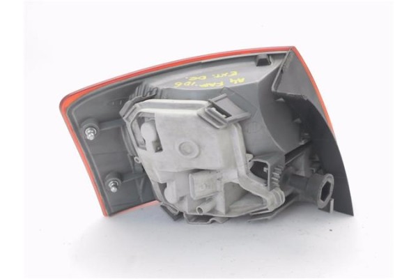 Recambio de piloto trasero derecho para audi a4 avant (8e) 1.8 t referencia OEM IAM   